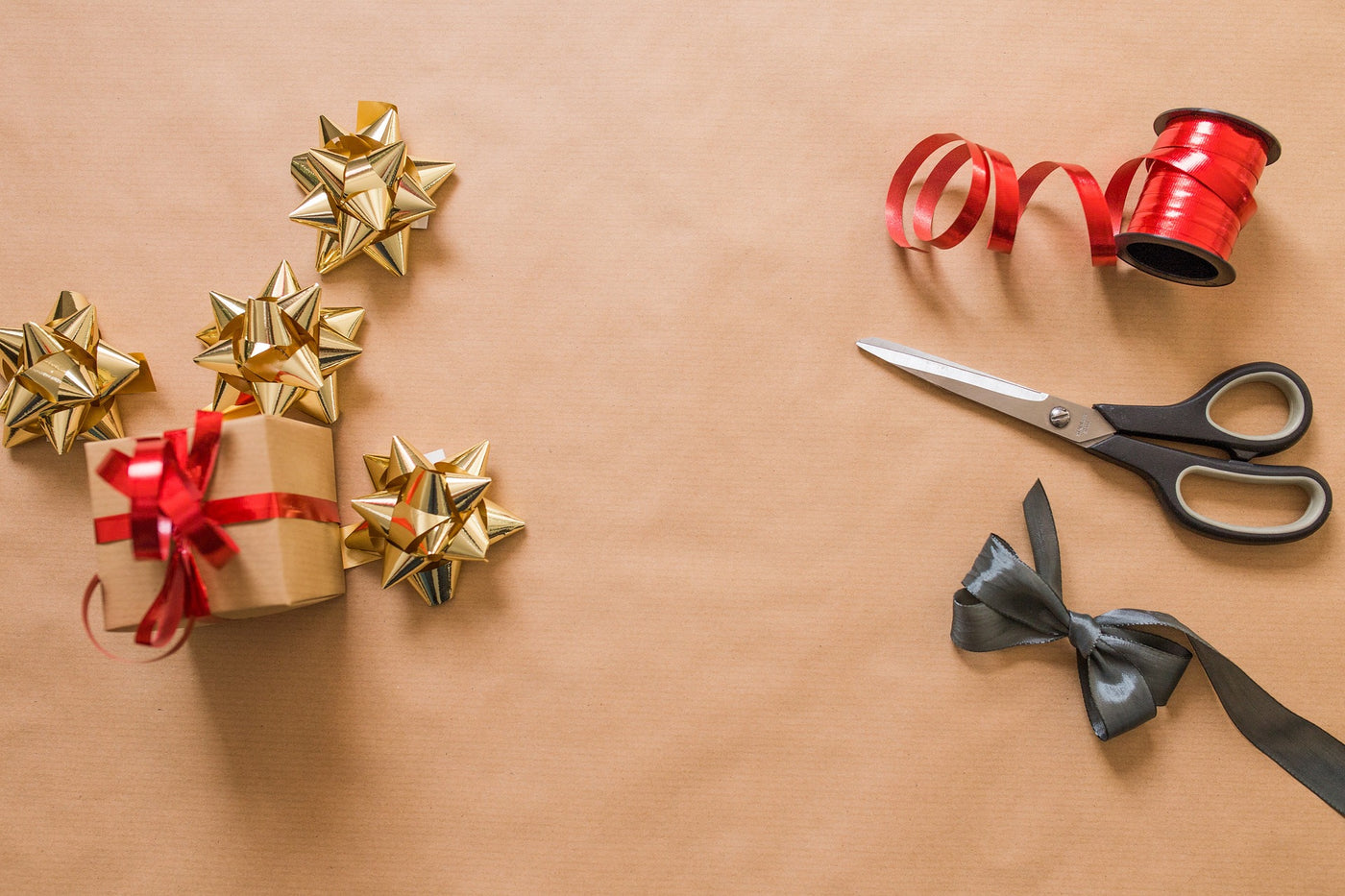 Gift Wrap for Save the Date Subscription